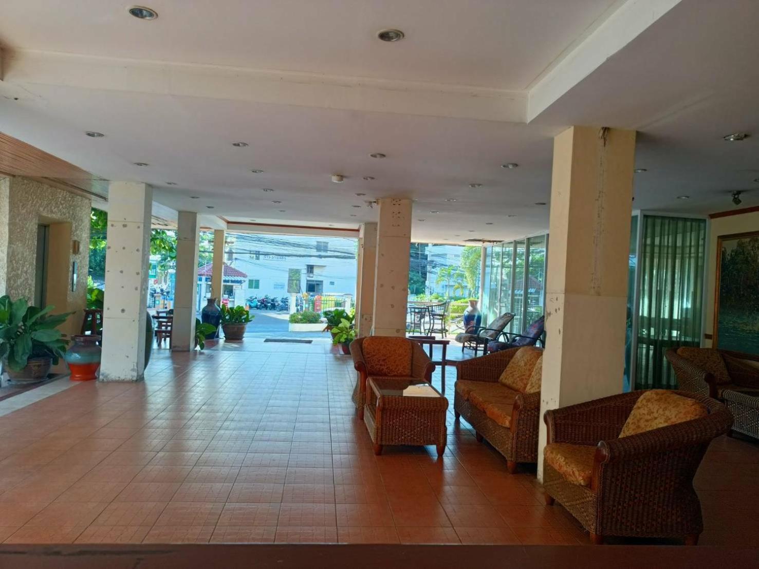 Hotel Shagwell Mansions Pattaya Esterno foto