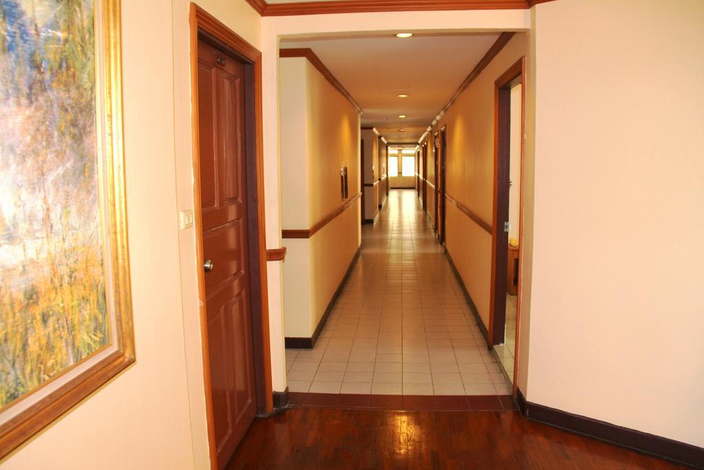Hotel Shagwell Mansions Pattaya Esterno foto