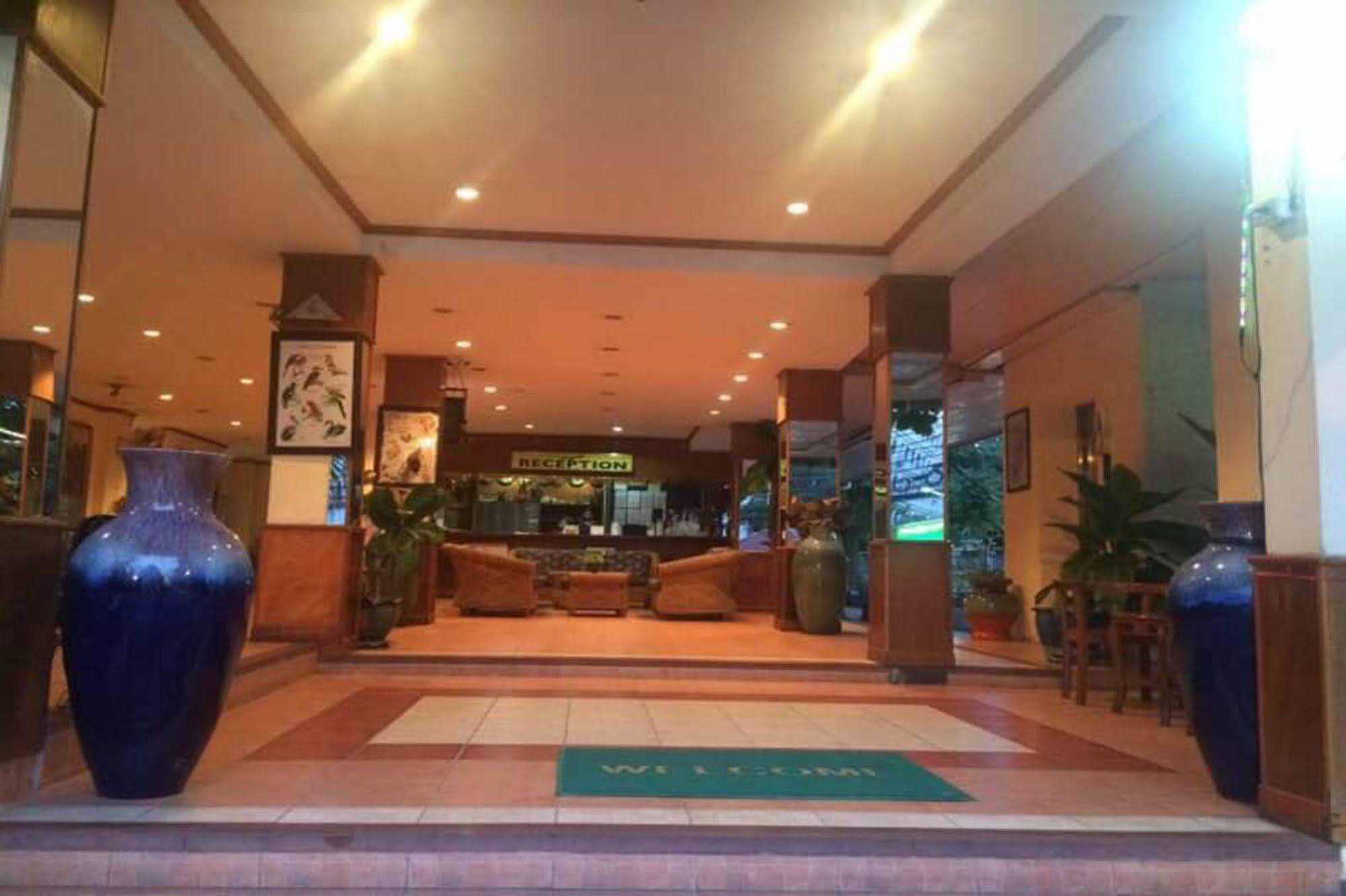 Hotel Shagwell Mansions Pattaya Esterno foto